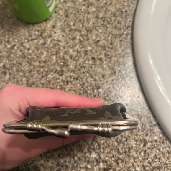 Vintage Louis Vuitton cigarette hand bag real authentic - Picture 7 of 7